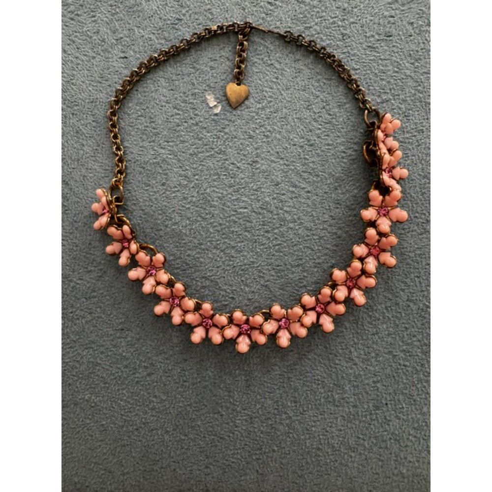 Vintage 1950s pink flower choker necklace.